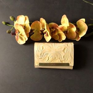 Patricia Nash All Leather Wallet